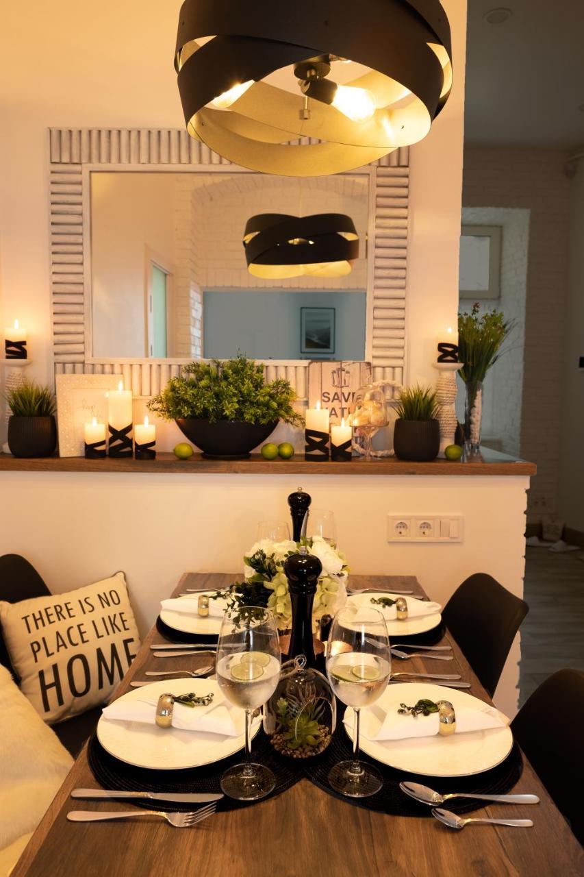 Scandinavian Style Of Lux Apartments In Lviv Ngoại thất bức ảnh