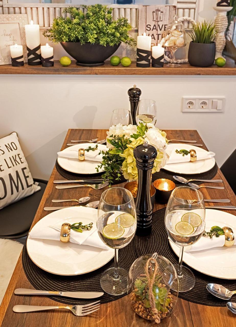 Scandinavian Style Of Lux Apartments In Lviv Ngoại thất bức ảnh