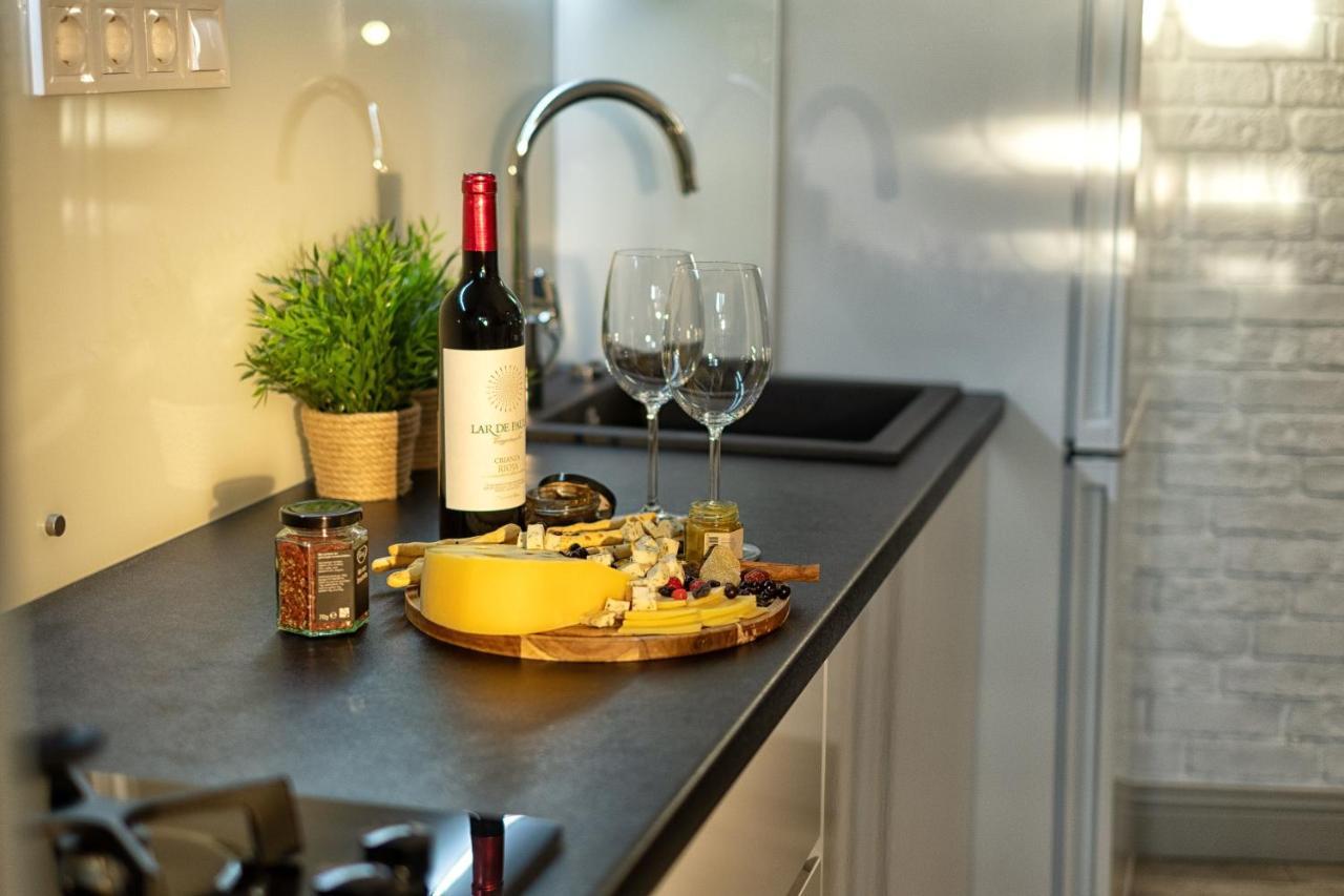 Scandinavian Style Of Lux Apartments In Lviv Ngoại thất bức ảnh