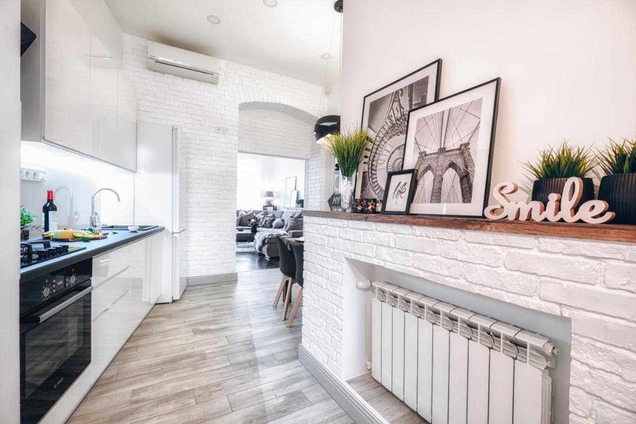 Scandinavian Style Of Lux Apartments In Lviv Ngoại thất bức ảnh