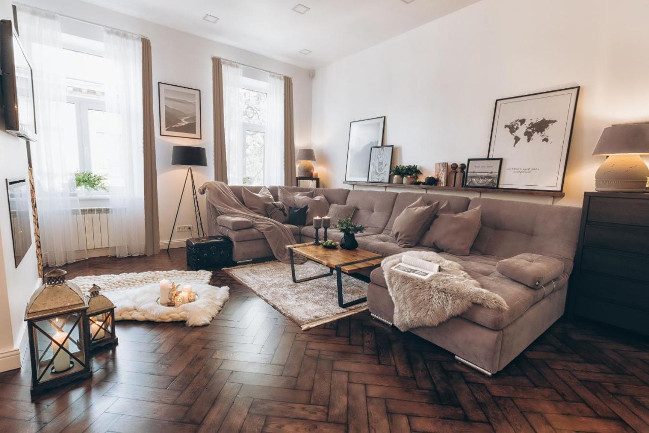 Scandinavian Style Of Lux Apartments In Lviv Ngoại thất bức ảnh